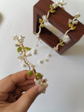 تل شکوفه و برگ سبز آویز